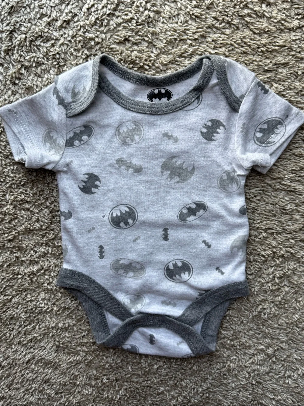 Batman Logo Print Baby Bodysuit Gray Short Sleeve 0-3 Months DC Comics